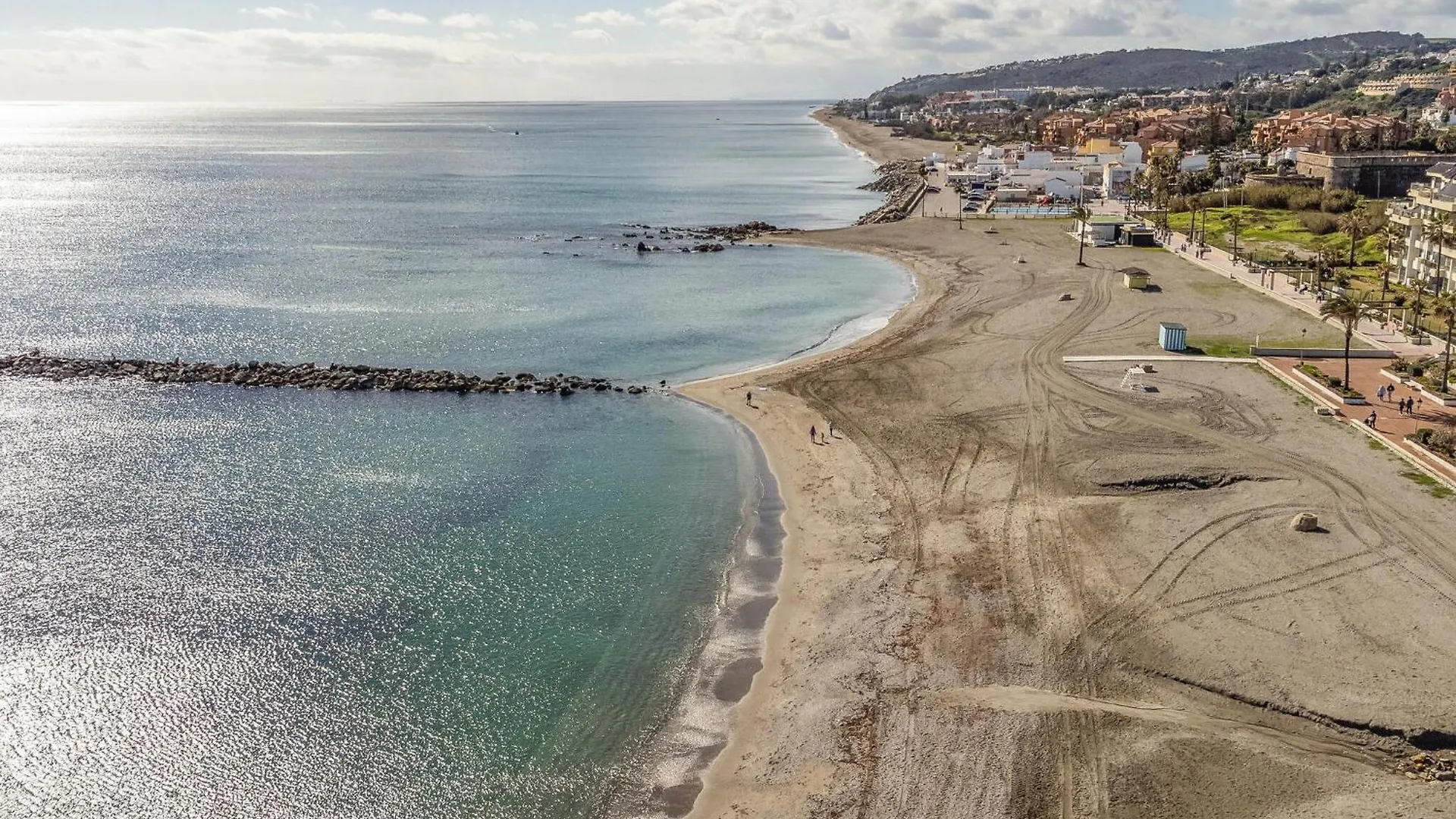 Beautiful Apartment In Manilva With House Sea View